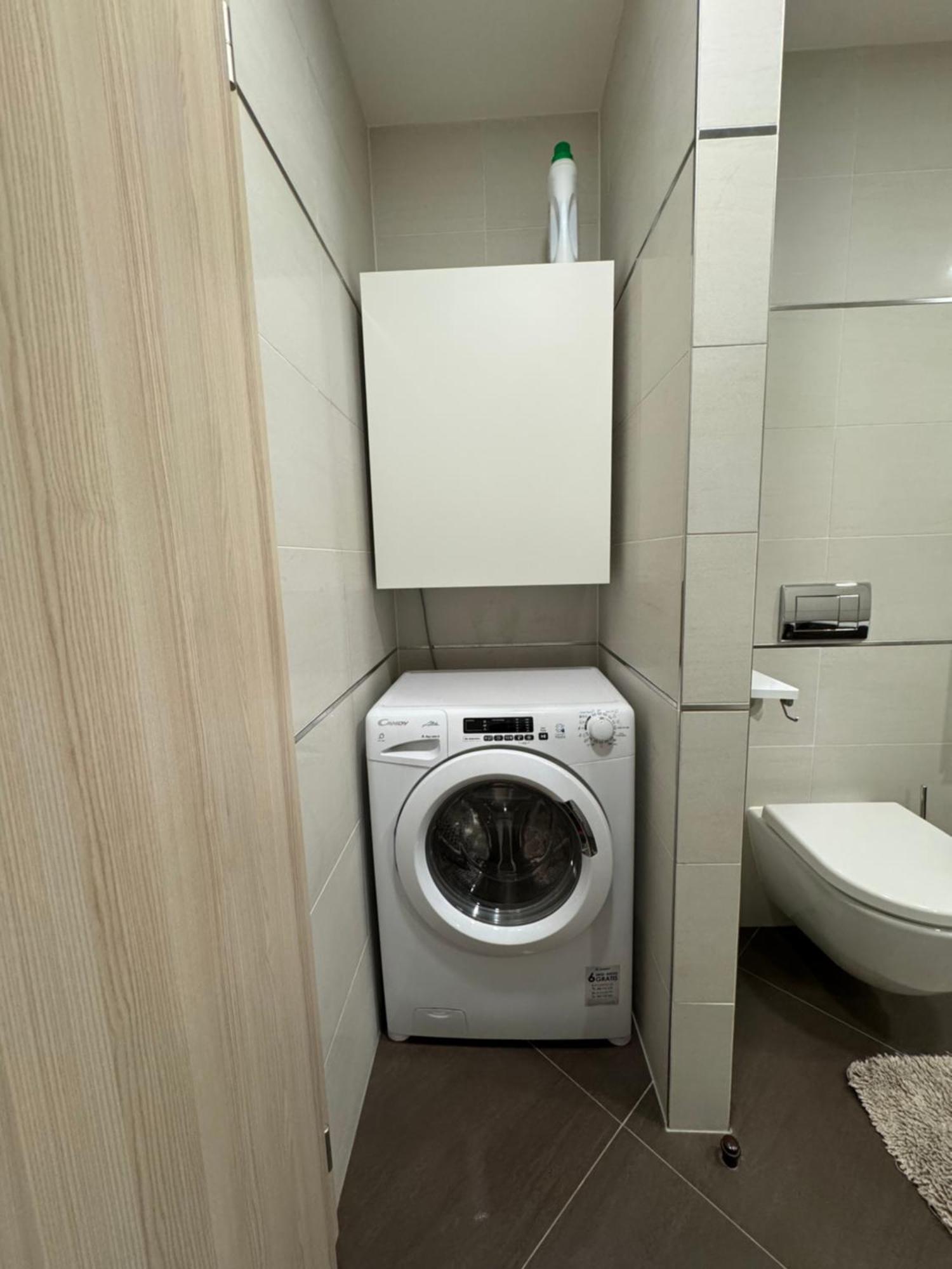 Apartmán Cozy Apt - Parking & All Amenities