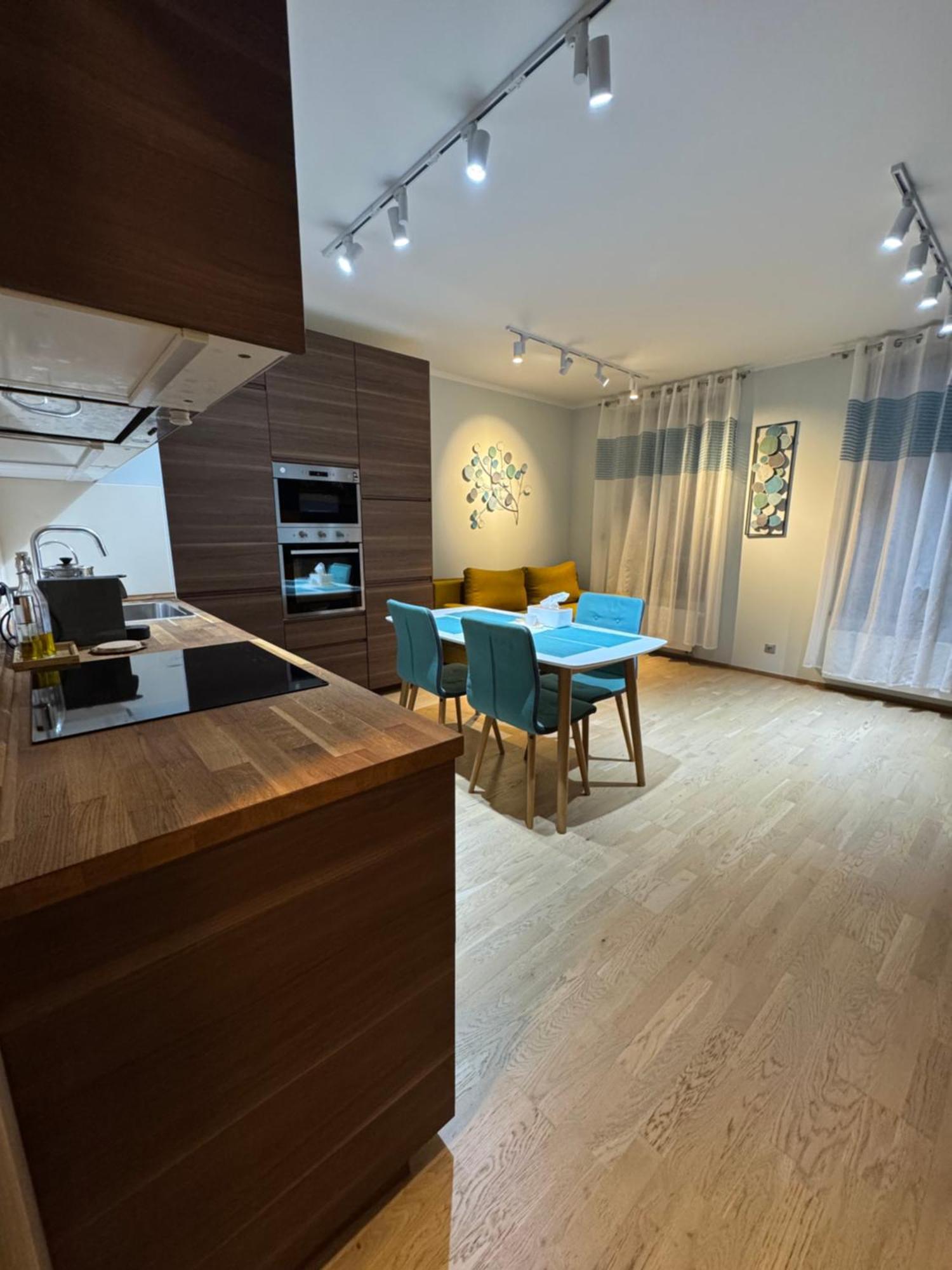 Apartment Cozy Apt - Parking & All Amenities Prag