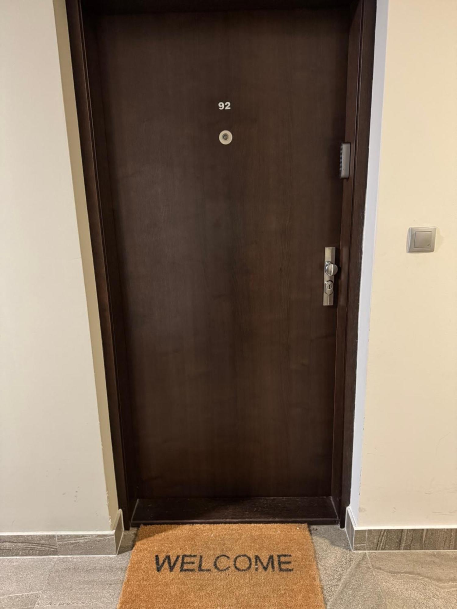 Cozy Apt - Parking & All Amenities Apartmán *